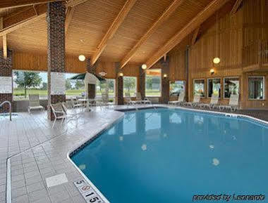 Baymont By Wyndham Columbus/Rickenbacker Hotel Ngoại thất bức ảnh